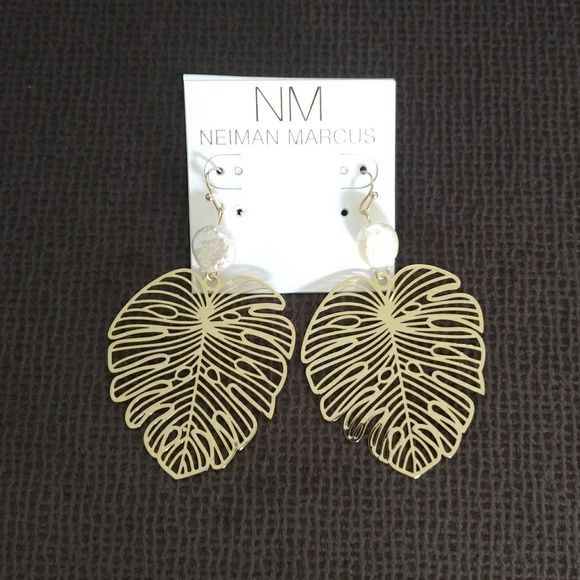 Natasha Accessories Limited Jewelry - Natasha Pearl and Tropical🌴 Leaf Earrings - NWT